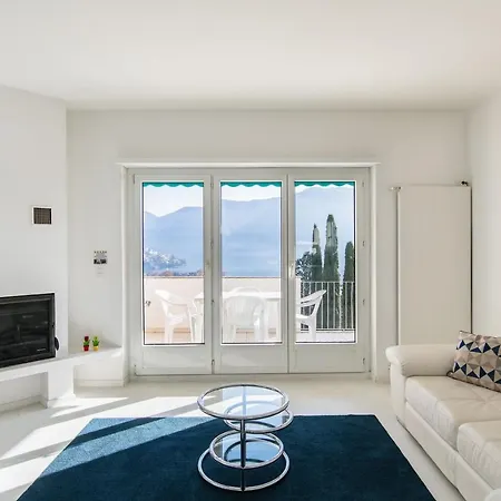 Appartamento Belgolfo Attic With Lake View *